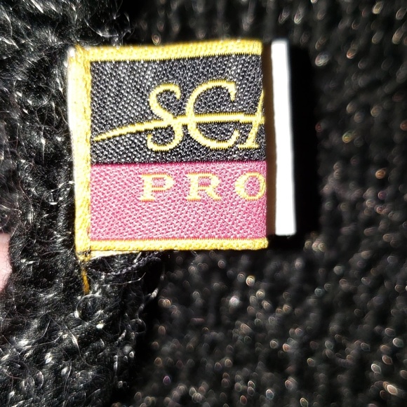 EUC Black & Silver Beanie Hat - Picture 5 of 5